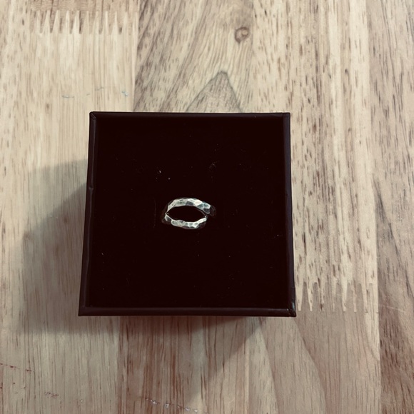 Pretty ring - Picture 5 of 6